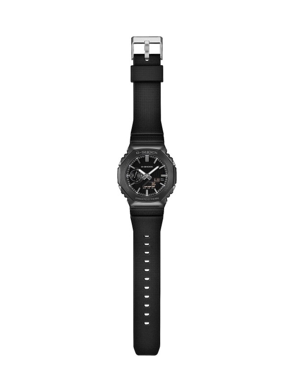 G-Shock muški analogno-digitalni sat sa crnim gumenim kućištem i srebrnim kazaljkama. Otporan na udarce i vodootporan do 200 m. Naruči online!