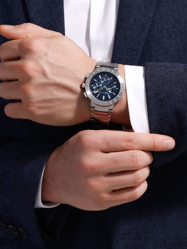 Cerruti 1881 Filiano. Made in France. Muški sat sa teget gradijent brojčanikom, čistim safirnim staklom i vodootpornošću od 100m.