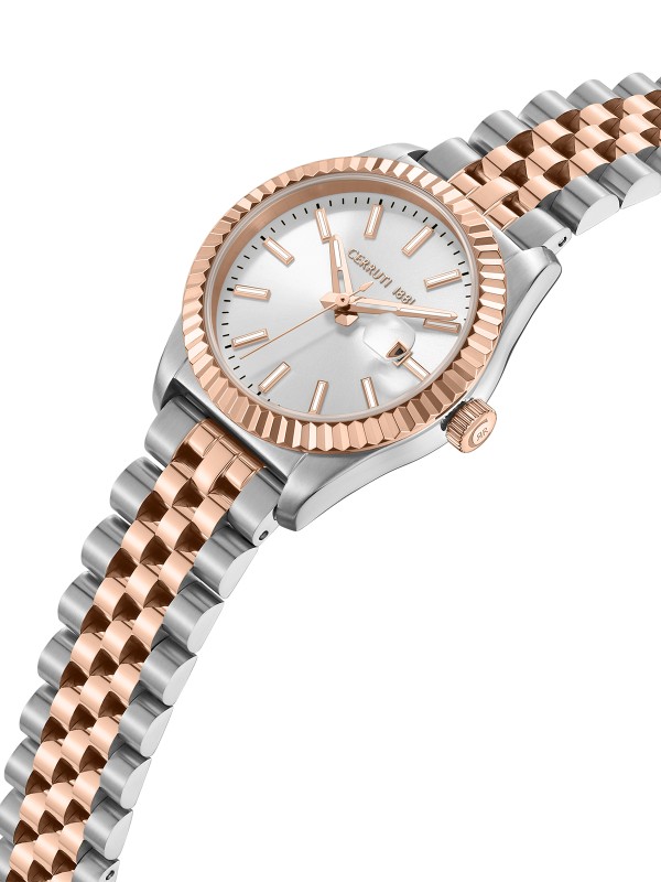 Cerruti 1881 Chienti. Dvobojni sat (srebro/roze zlato) sa srebrnim sunray brojčanikom. Elegantan dizajn sa datumom pod lupom i reckavom koronom.