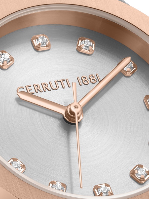 Cerruti 1881 Lucardo. Dvobojni ženski sat (srebro/roze zlato) sa srebrnim brojčanikom. Kristali na markerima i minimalistički dizajn za prefinjen stil.