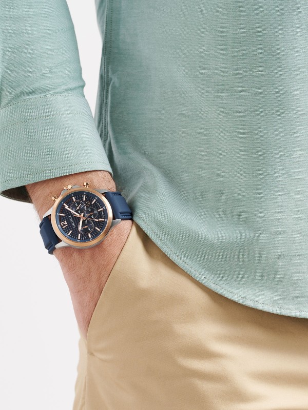 Nautica NCT Blue Ocean box set muški hronograf sa teget brojčanikom, kvarcnim mehanizmom, dve narukvice i vodootpornošću do 100m.