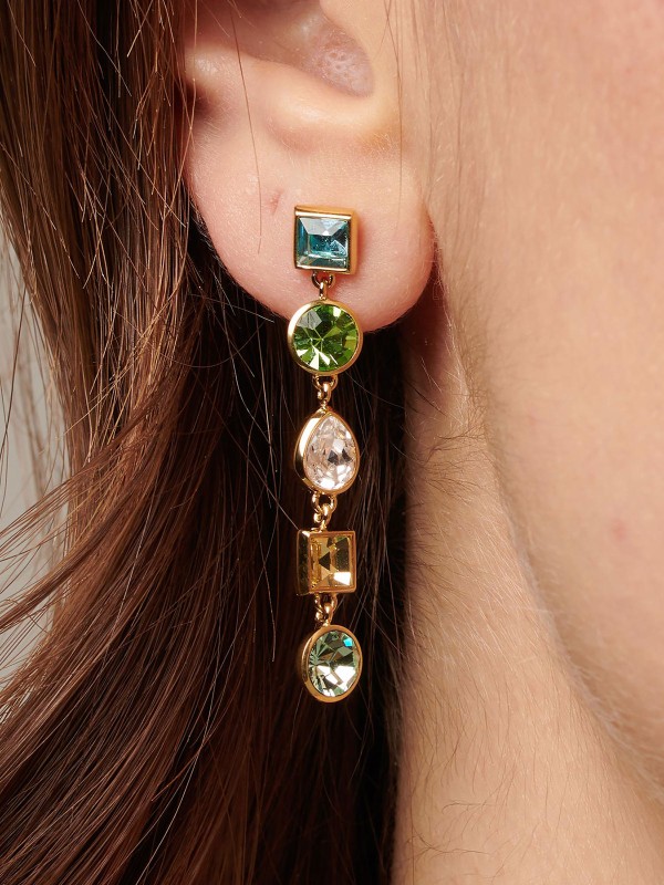 Brosway Symphonia ženske viseće minđuše u boji žutog zlata sa raznobojnim cirkonima u plavim, zelenim, žutim i belim nijansama. Elegantne i efektne za svaki dan i posebne prilike.