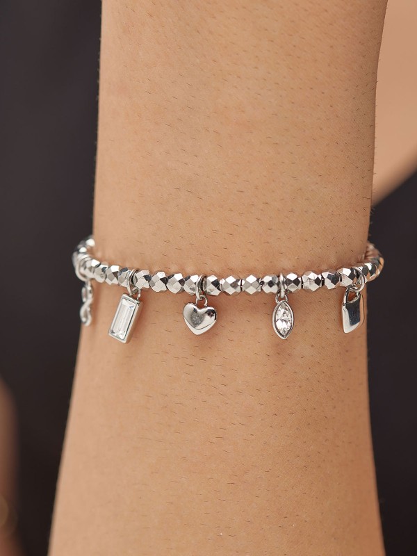 Brosway Chakra ženska narukvica u boji srebra sa simbolima ljubavi – srce, znak beskonačnosti, katanac i cirkoni. Savršen izbor za svakodnevno nošenje i poseban poklon.