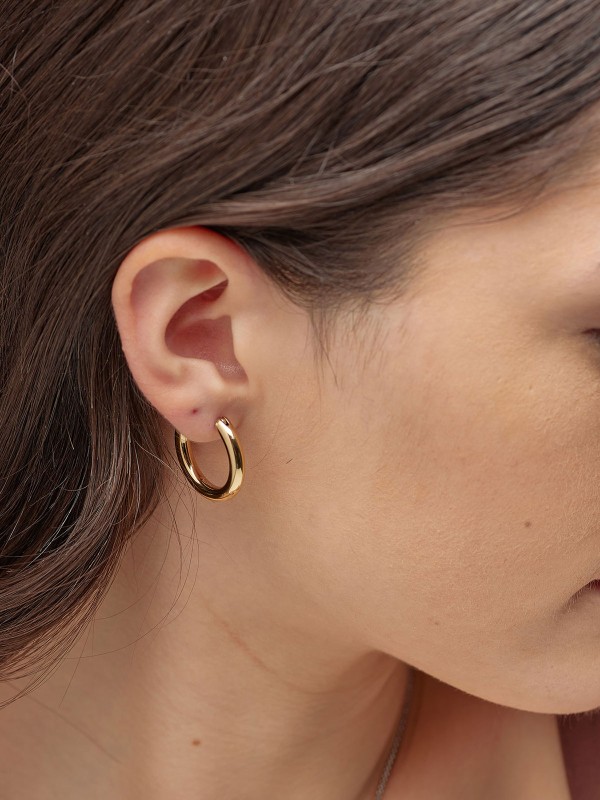 Brosway Aura ženske alke u boji žutog zlata, prečnika 25mm. Klasične i elegantne minđuše idealne za svakodnevno nošenje i svaku priliku.