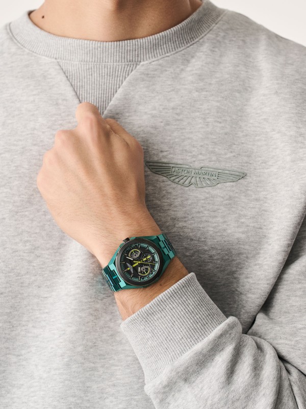Muški Aston Martin sat u podium zelenoj boji sa kućištem od 42 mm. Mineralno staklo sa safirnom prevlakom i moderan dizajn. Naruči online!