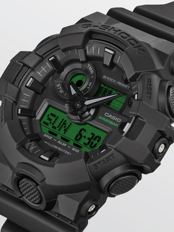 G-SHOCK analogno-digitalni sat sa crnim kućištem i elektrozelenim detaljima. Otporan na udarce i vodootporan do 200 m. Poruči online!