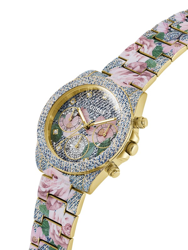 Upečatljiv GUESS Rosalie ženski sat od 38mm. Jedinstven dizajn sa printom teksasa i cvetnim motivima. Multifunkcionalan mehanizam i vodootpornost do 50m.