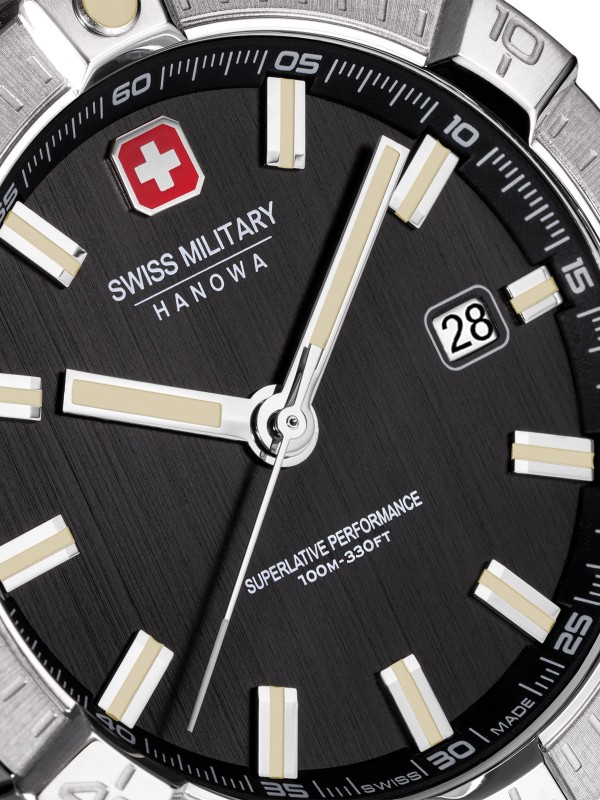 Swiss Military Hanowa JOCKWORTH sportski sat sa crnim brojčanikom i braon kožnom narukvicom. Swiss Made kvalitet i 5 godina garancije.