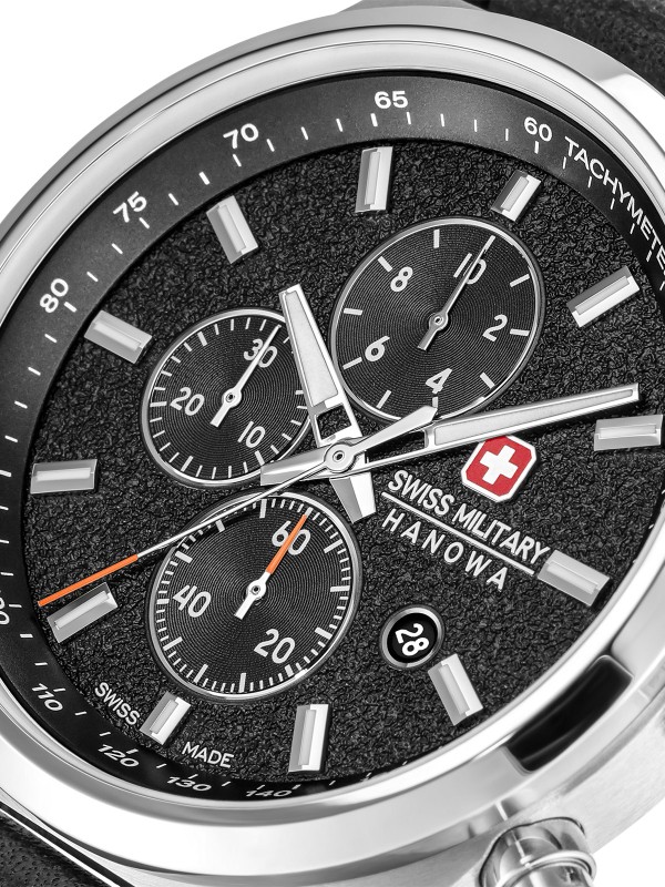 Swiss Military Hanowa STORM pilotski hronograf sa safirnim staklom i crnom kožnom narukvicom. Swiss Made preciznost i vintage dizajn.