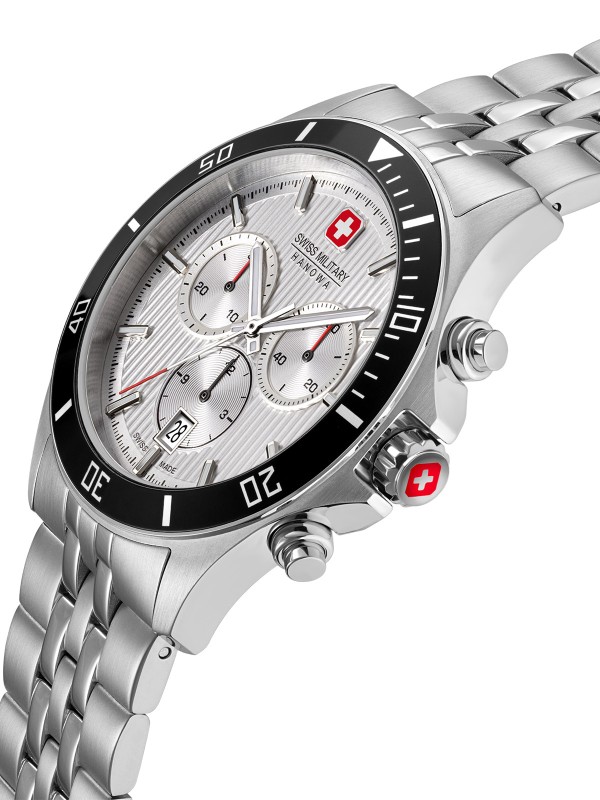 Swiss Military Hanowa Flagship Heritage Chrono sa srebrnim brojčanikom i safirnim staklom. Swiss Made hronograf, vodootpornost 100 m.