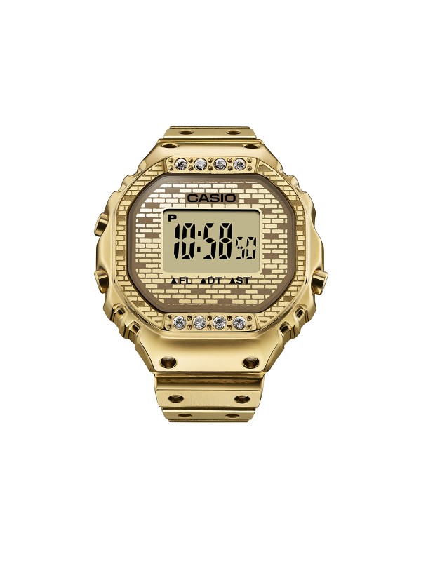 Casio X J.Balvin prsten sat, limitiran model u boji žutog zlata sa cirkonima. Digitalni prikaz i upečatljiv inovativan dizajn. Naruči online!