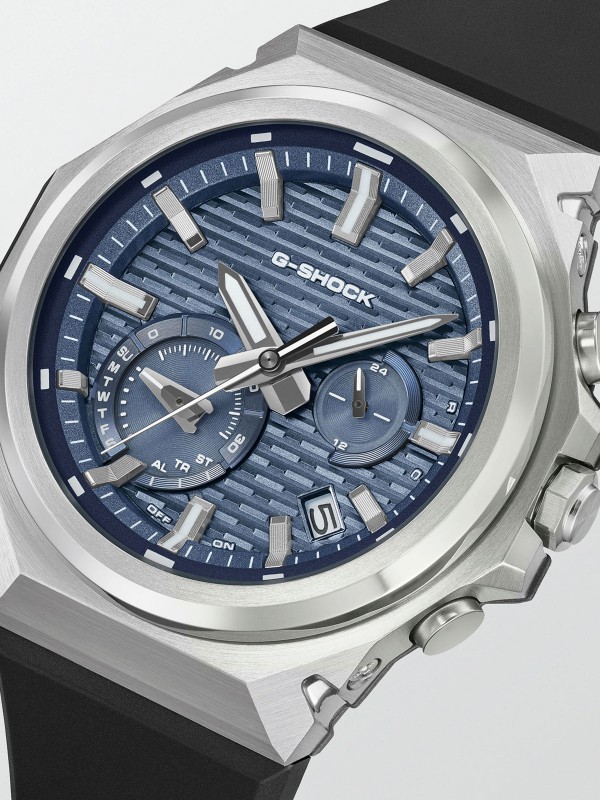 Muški G-SHOCK G-STEEL sat od nerđajućeg čelika sa gumenom narukvicom. Solarno napajanje, Bluetooth i otpornost na udarce. Naruči online!