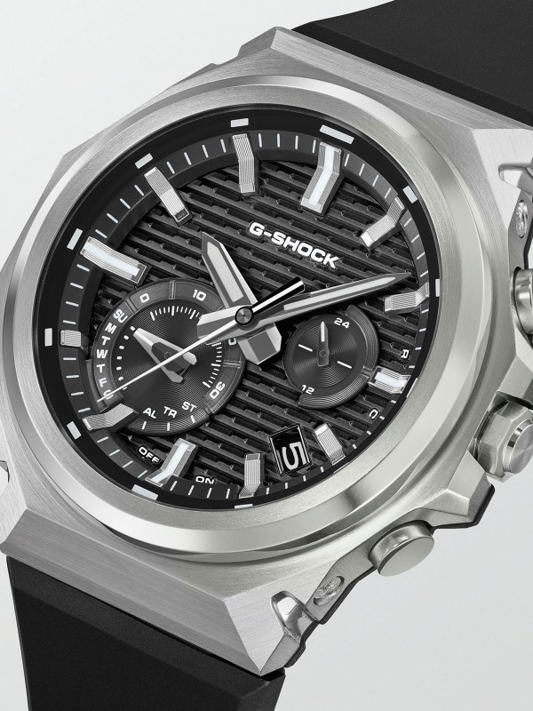 Muški G-Shock G-Steel sat od nerđajućeg čelika i karbonskih vlakana. Solarno napajanje, Bluetooth, super osvetljenje i otpornost na udarce. Naruči online!