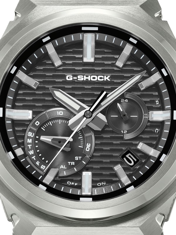 Muški G-Shock G-Steel sat od nerđajućeg čelika i karbonskih vlakana. Solarno napajanje, Bluetooth, super osvetljenje i otpornost na udarce. Naruči online!