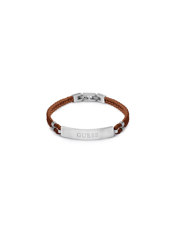 Guess Malibu mušku narukvicu od isprepletene kože u boji konjaka - model sa pločicom u boji srebra i logotipom, poručite putem Timer.co.rs online shop-a.