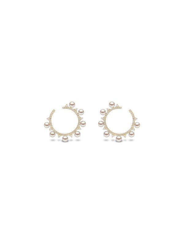 Yoko London minđuše sa japanskim Akoya belim biserima i dijamantom (0,704ct) u žutom zlatu od 18ct, lako poručite putem Timer.co.rs online shop-a.