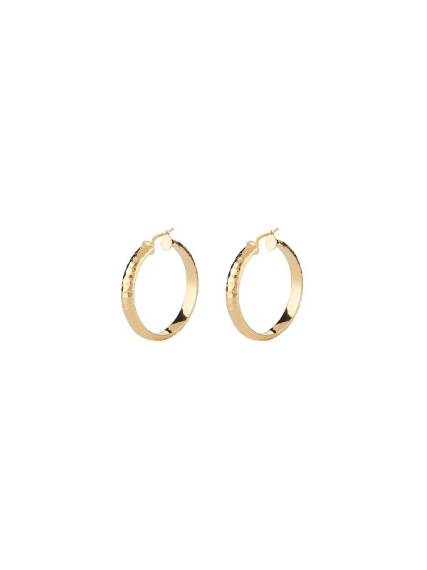 Otkrijte elegantne GUESS minđuše-alke od žutog zlata, 25mm prečnika, za savršen dodir glamura svakom outfitu.