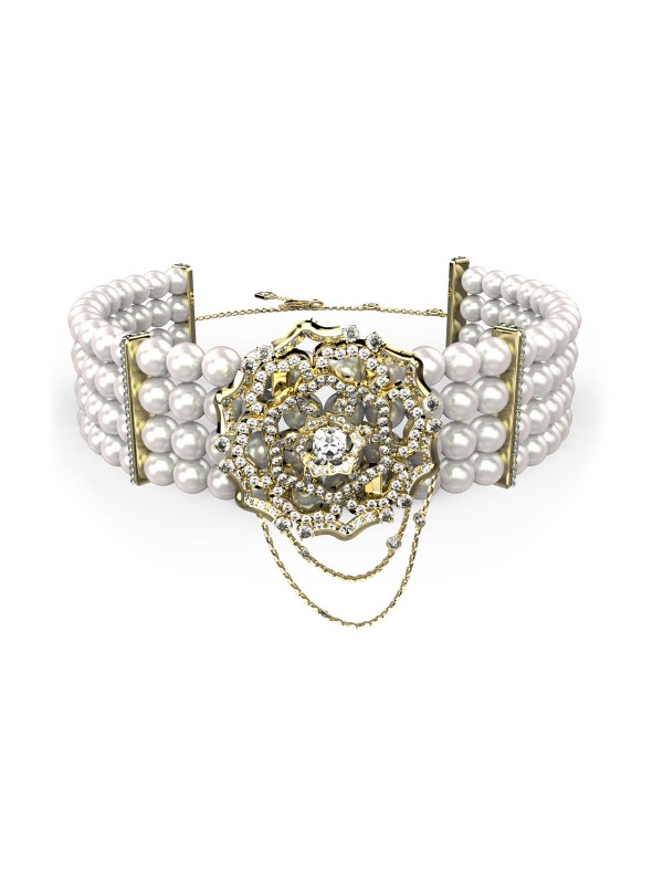 Elegantna GUESS choker ogrlica u boji žutog zlata sa biserima i cvetom božura. Podesiva dužina za savršeno pristajanje.