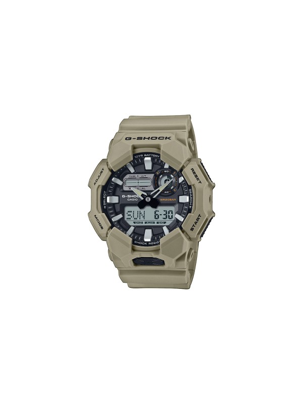 G-SHOCK analogno-digitalni sat u bež boji sa 10-godišnjom baterijom, svetskim vremenom i LED svetlom za maksimalnu funkcionalnost.