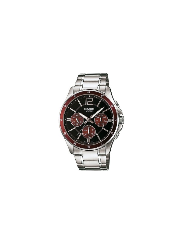Elegantni muški Casio sat od srebrnog čelika s crnim brojčanikom i bordo detaljima, vodootporan do 50m, s funkcijama za dan i datum.