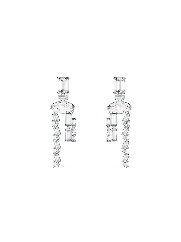 Guess viseće minđuše Chandelier u boji srebra sa kristalima i cirkonima. Elegantne i upečatljive minđuše za večernje kombinacije i posebne prilike.