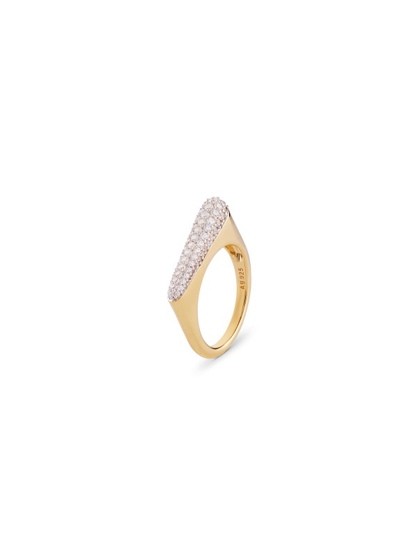 Elegantni GUESS prsten od srebra 925 s 18ct zlatnom prevlakom, veličina 50. Savršen za moderne žene koje traže sofisticiran nakit.