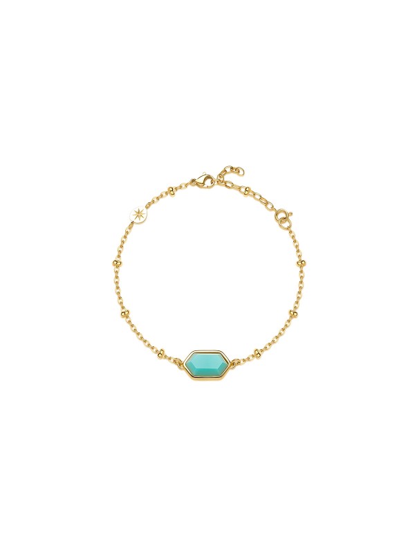 Brosway ESSENTIAL narukvica sa amazonit kamenom spaja prirodnu tirkiznu nijansu i toplinu žutog zlata. Izrađena od nerđajućeg čelika, sa amazonit priveskom u obliku heksagona, ova narukvica unosi osećaj smirenosti i luksuzne jednostavnosti u svaku odevnu kombinaciju.