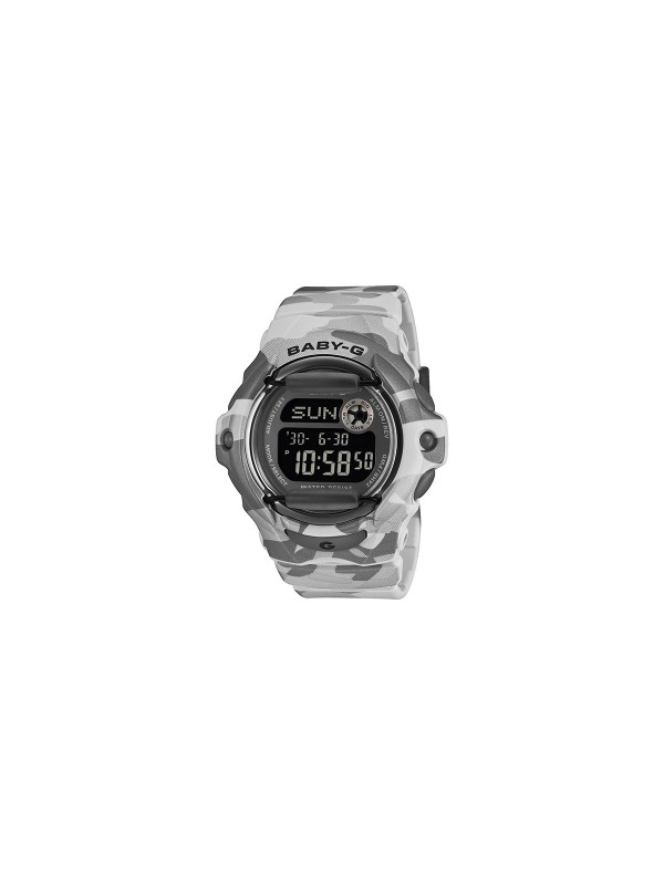 Casio Baby-G ženski digitalni sat sa sivim kamuflažnim printom. Gumeno kućište, otpornost na udarce i vodootpornost do 200 m. Naruči online!