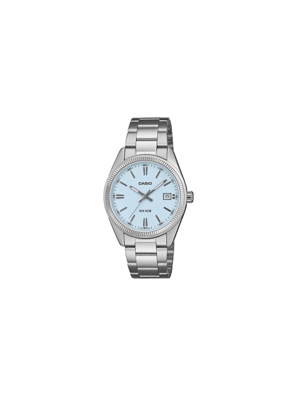 Casio Timeless unisex sat sa svetloplavim brojčanikom i srebrnim kućištem od 35 mm. Prikaz datuma i vodootpornost do 50 m. Naruči online!