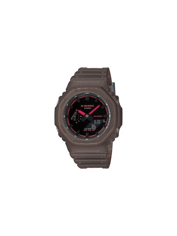Muški G-Shock sportski sat u mat braon boji sa gumenom narukvicom. Otporan na udarce, analogno-digitalni prikaz i vrhunske funkcije za svakodnevnu upotrebu.