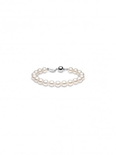Yoko London narukvicu sa slatkovodnim biserima u belom zlatu od 18ct - model klasičnog dizajna i dužine 19cm, poručite u Timer.co.rs online shop-u.