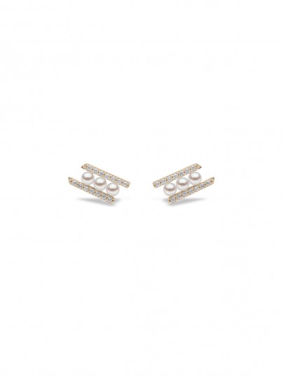 Yoko London Akoya minđuše sa dijamantom (0,42ct) i biserima u žutom zlatu od 18ct, lako poručite putem Timer.co.rs online prodavnice na kućnu adresu.
