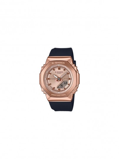 Kompaktan G-SHOCK sa čeličnim kućištem u boji roze zlata i crnom gumenom narukvicom, savršen za stil i izdržljivost.