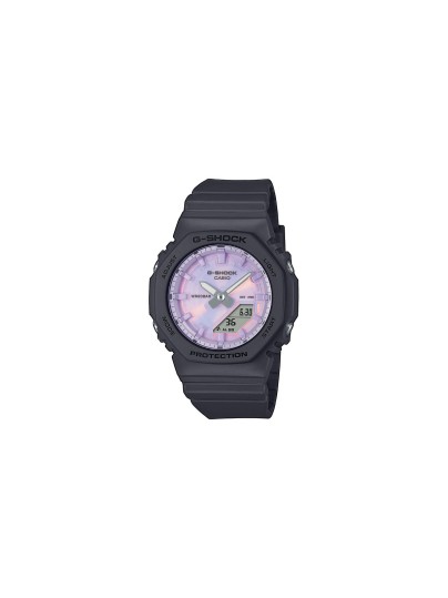 G‑SHOCK GMA‑P2100PC‑1AER – elegantan ženski analogno‑digitalni sat dimenzija 46 × 40 mm, u mat crnoj boji sa polarizovanim brojčanikom koji menja sjaj zavisno od ugla posmatranja. Otporan na udarce, svetsko vreme, 5 alarma, vodootporan do 200 m.