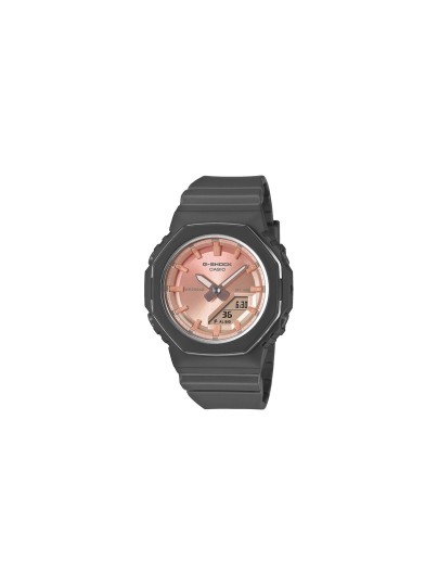 G-SHOCK GMA-P2110SC-4AER ženski sportski sat u tamno sivoj boji sa svetlo roze brojčanikom. Lagani model, izdržljiv, vodootporan do 200m, idealan za svaki dan.
