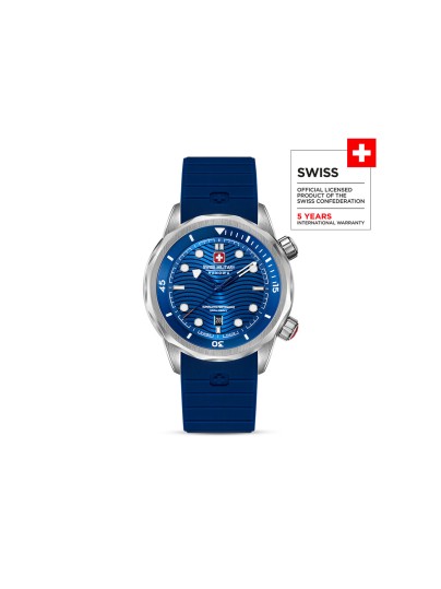 SWISS MILITARY HANOWA BREAKWATER SMWGN0006401 – Swiss Made muški sportski sat kreiran za ljubitelje avanture i mora. Opremljen robusnim kućištem od nerđajućeg čelika prečnika 43 mm, gradijentno plavim brojčanikom sa talasastim uzorkom i teget silikonskom narukvicom, ovaj sat kombinuje stil i funkcionalnost. Safirno staklo, kvarcni mehanizam Ronda 505 i vodootpornost do 300 metara garantuju pouzdanost i izdržljivost u svakoj situaciji.