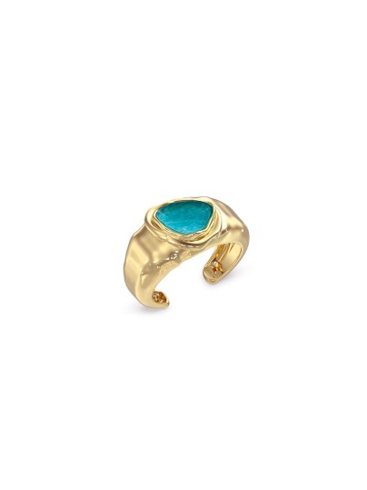GUESS JUBB05309JWYGTQL – elegantna ženska narukvica iz kolekcije . Izrađena od visokokvalitetnog legura metala u boji žutog zlata. Moderan dizajn koji se lako kombinuje sa dnevnim i večernjim stilom.